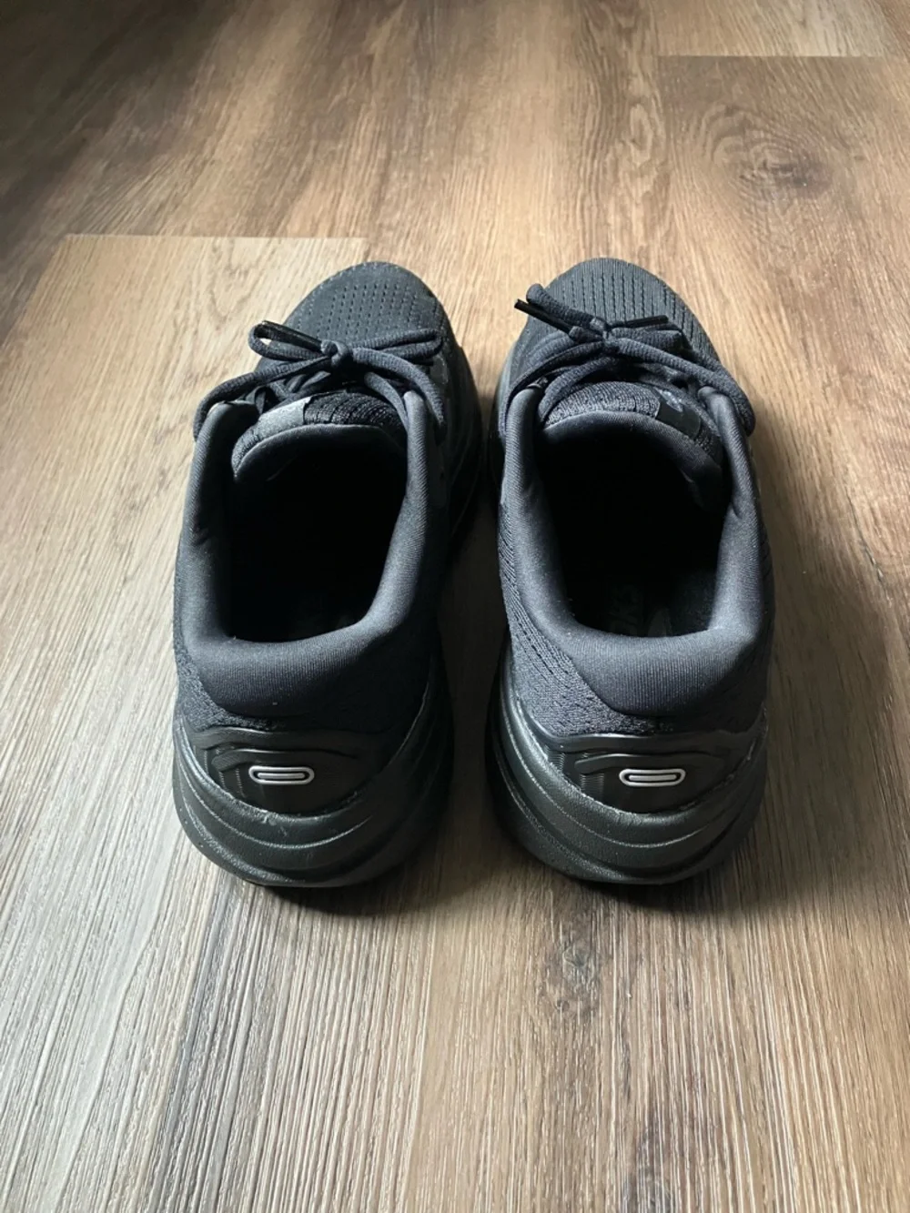 Brooks Ghost 2 Max Athletic Sneakers - Picture 2 of 6